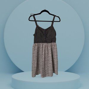 Xhilaration Women's Pleated Dress w/Pockets & Stretch - Black/Gray - Dotted - LG